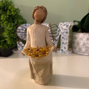 Willow Tree “Sunshine” Angel Figurine – Holding Yellow Flowers – Demdaco 2010